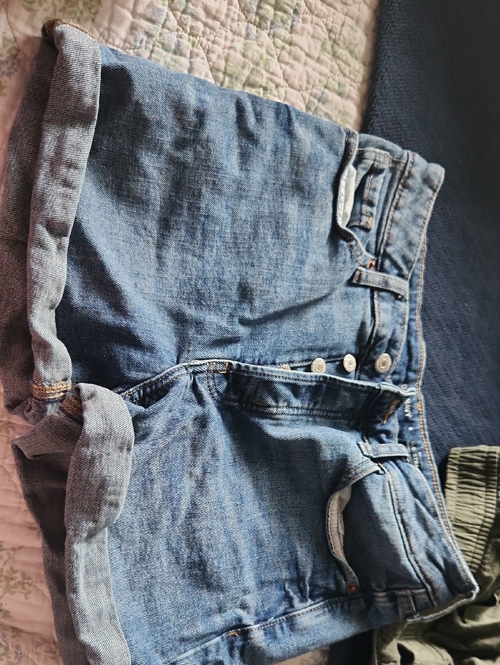 Old Navy Light Blue Rolled-Hem Women's Denim Shorts